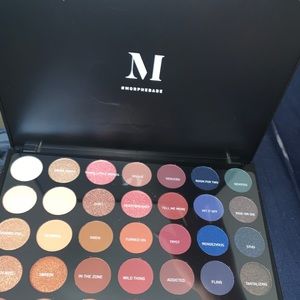 Pretty morphe pallete :)